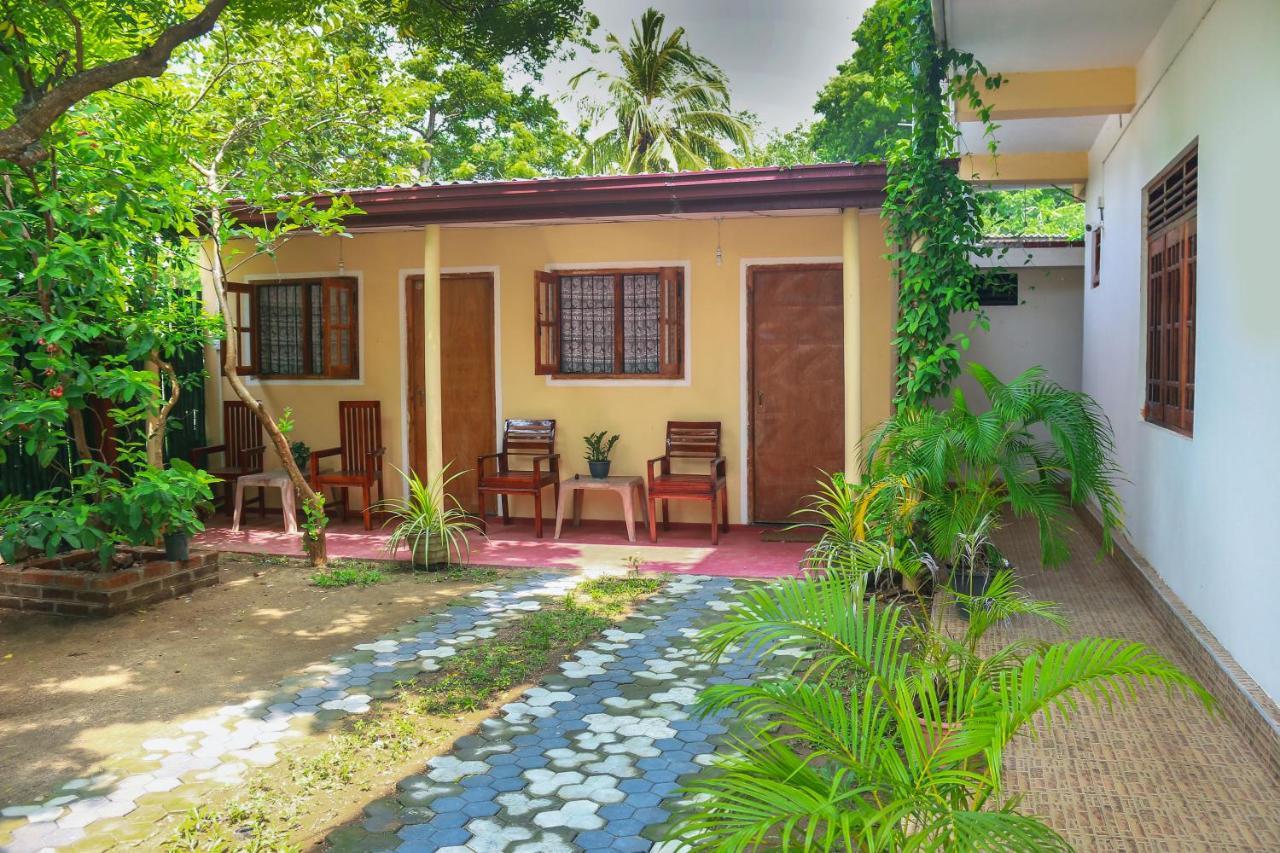 Sarath Home Stay&Safari Yala Tissamaharama Dış mekan fotoğraf